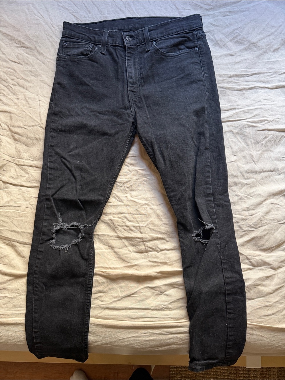 Levi's Men's Black Skinny Ripped Jeans